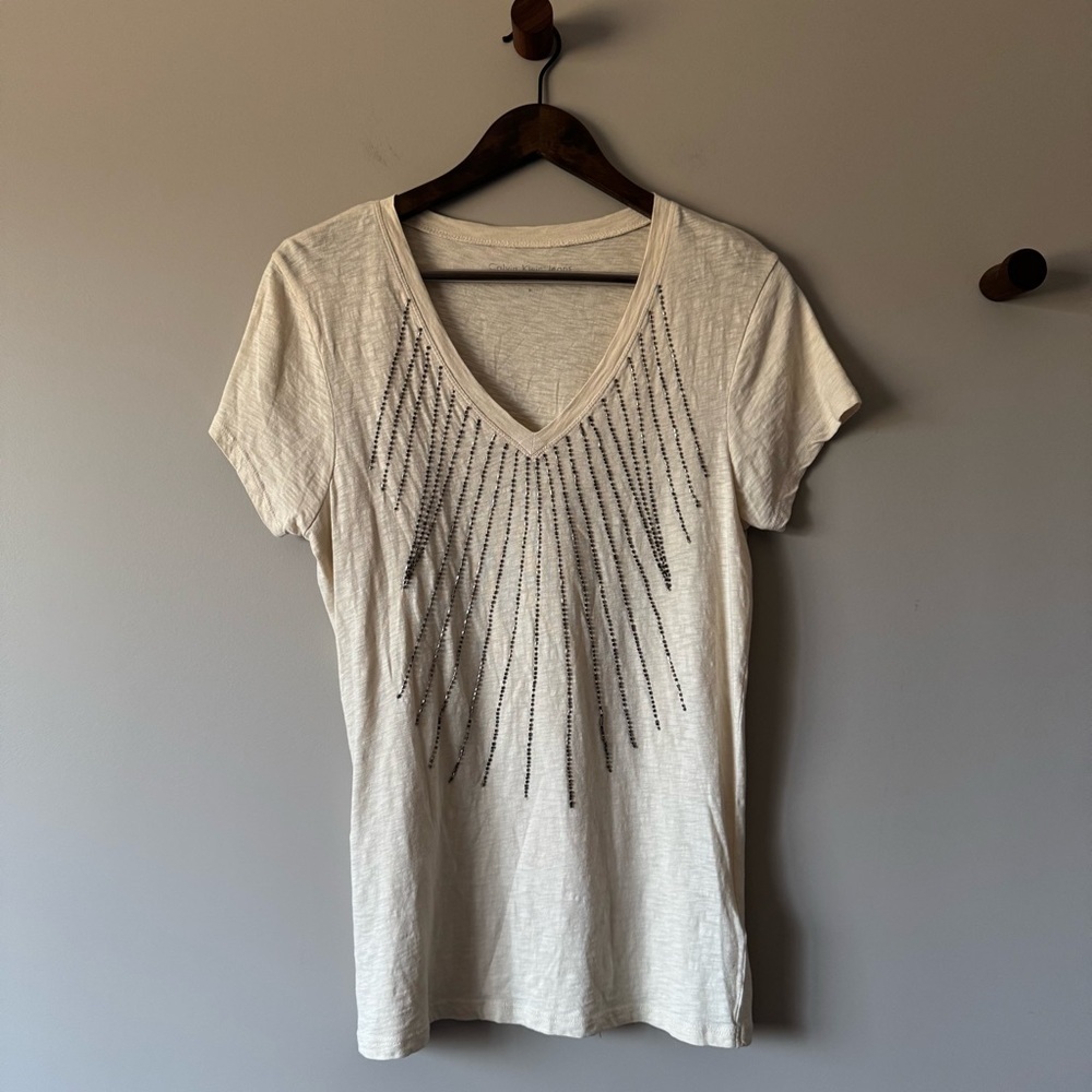 CALVIN KLEIN JEANS BEIGE / OATMEAL BEADED SHORT SLEEVE T-SHIRT SIZE MEDIUM